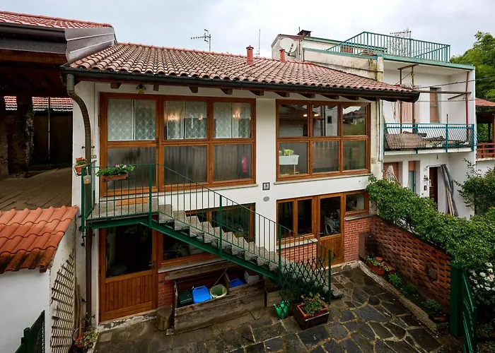 Casa Bruna - 100m Dal Maggiore アパート